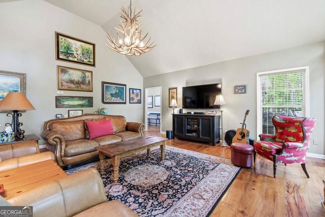 1010 Holmes Drive, White Plains, GA 30678
