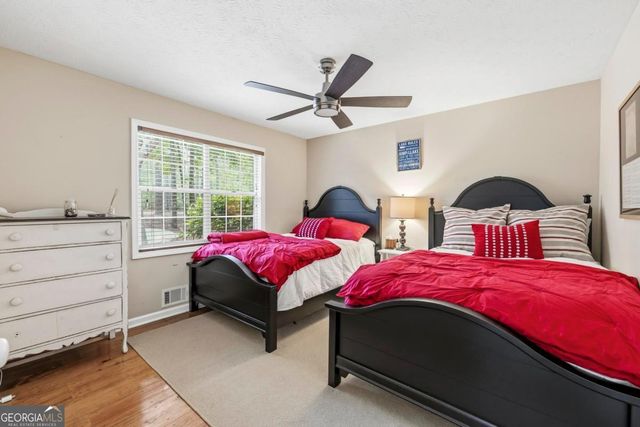 1010 Holmes Drive, White Plains, GA 30678