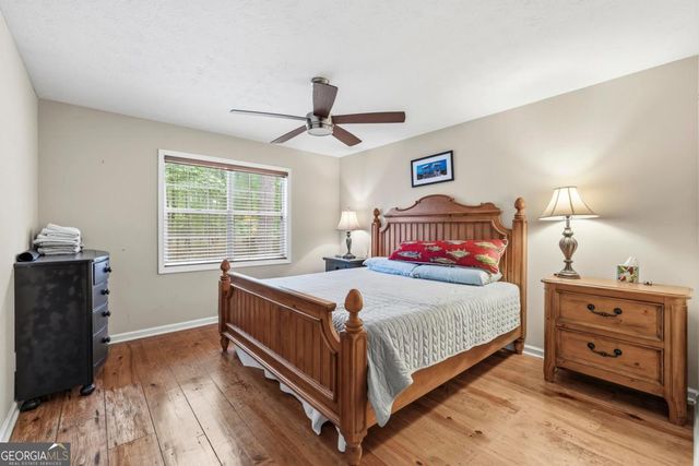 1010 Holmes Drive, White Plains, GA 30678