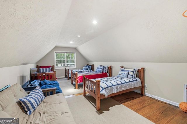 1010 Holmes Drive, White Plains, GA 30678