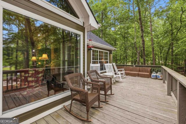 1010 Holmes Drive, White Plains, GA 30678