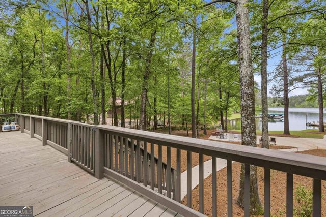 1010 Holmes Drive, White Plains, GA 30678