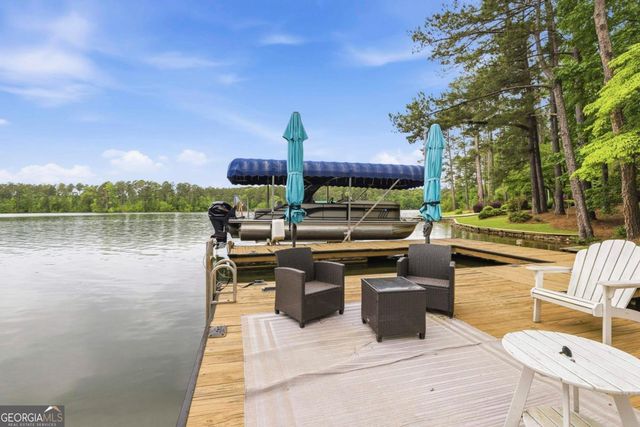 1010 Holmes Drive, White Plains, GA 30678