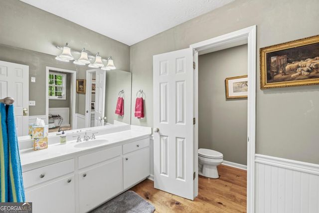 1010 Holmes Drive, White Plains, GA 30678