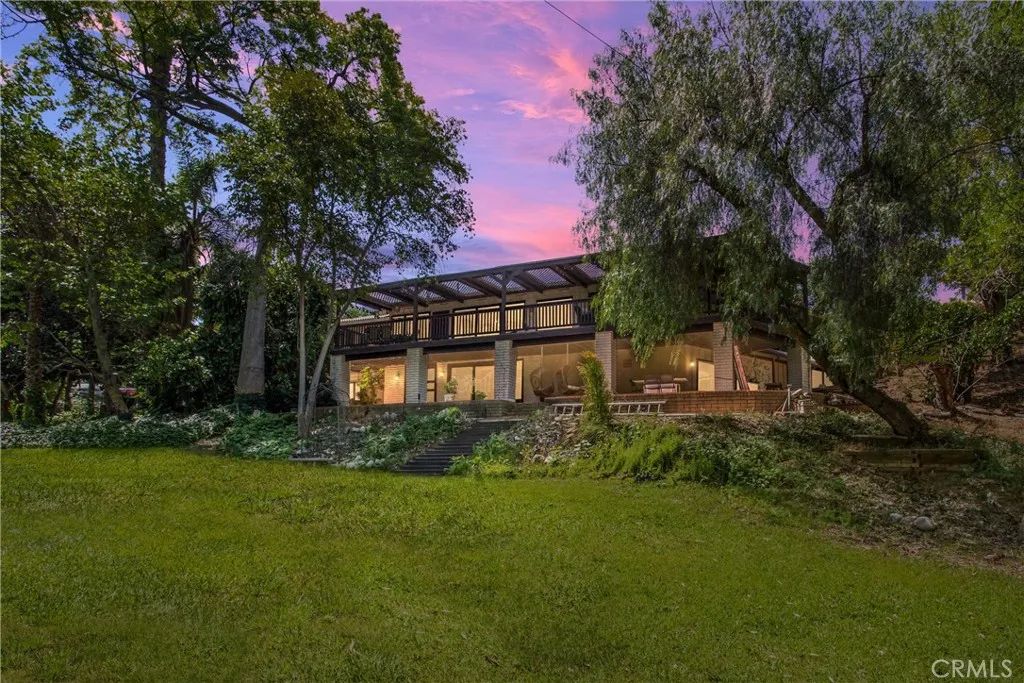 115 Sierra Vista Drive, Redlands, CA 92373