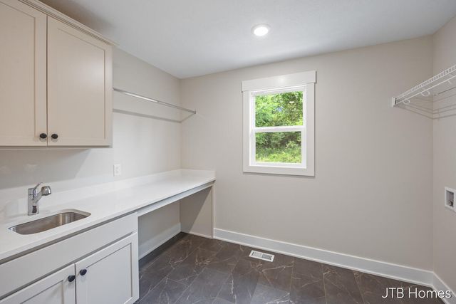 5859 Valley Point Drive, Caledonia, MI 49316