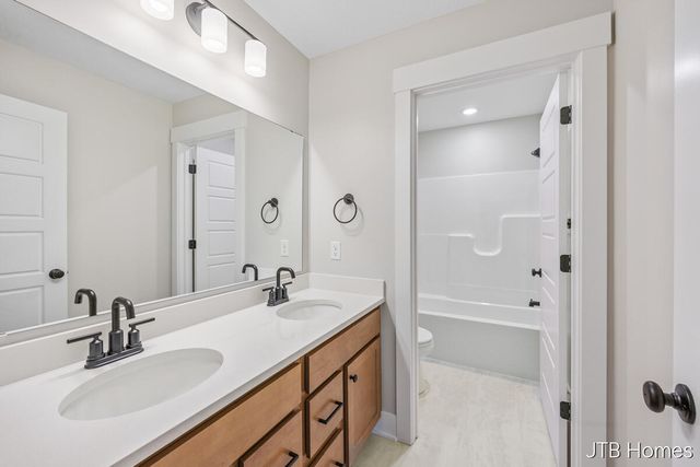 5859 Valley Point Drive, Caledonia, MI 49316