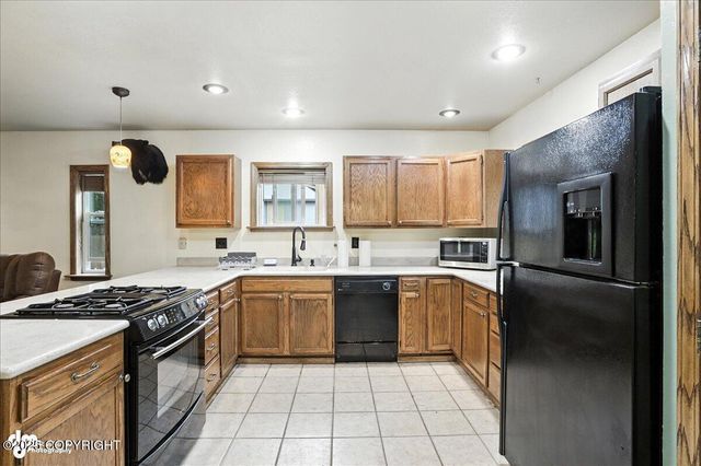 7801 Evander Drive, Anchorage, AK 99518