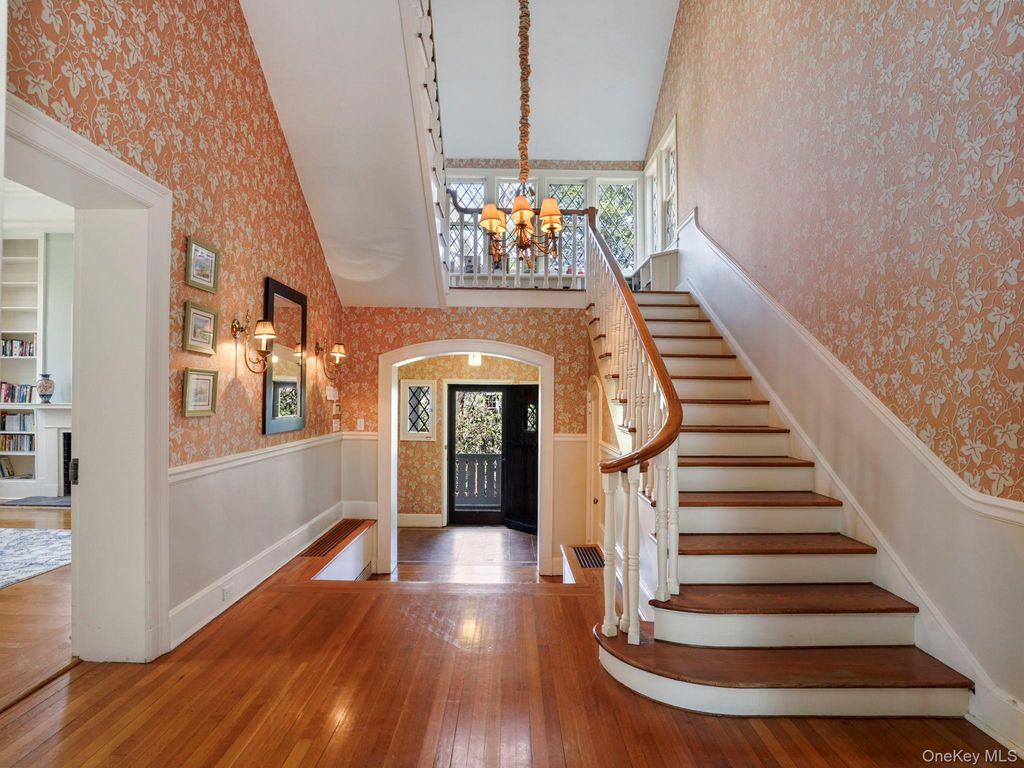 15 Hemlock Road, Bronxville, NY 10708 — photo 2