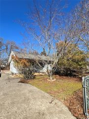 55 Trafalgar Drive, Shirley, NY 11967