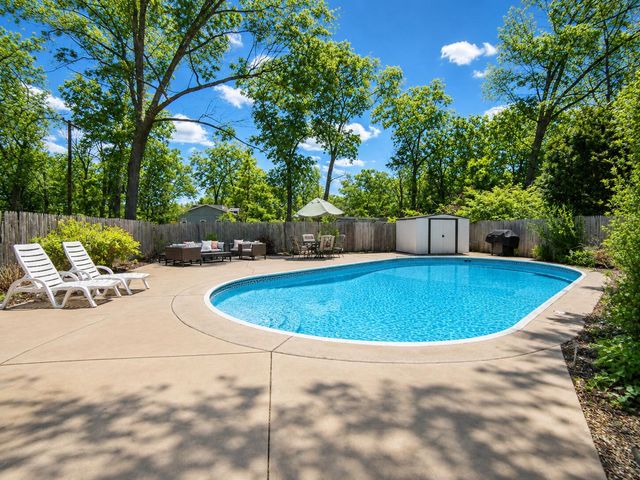 1574 Chatterson Road, Muskegon, MI 49442