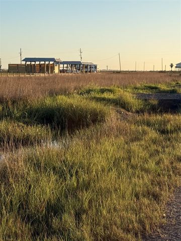 1114 Egret Point, Crystal Beach, TX 77650