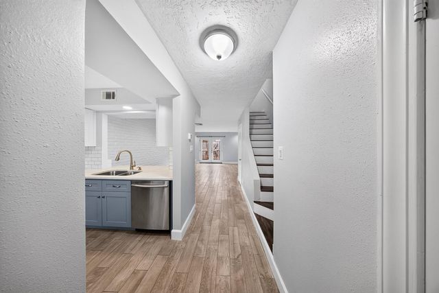 1715 Moritz Drive 15, Houston, TX 77055