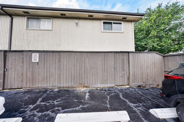 1715 Moritz Drive 15, Houston, TX 77055