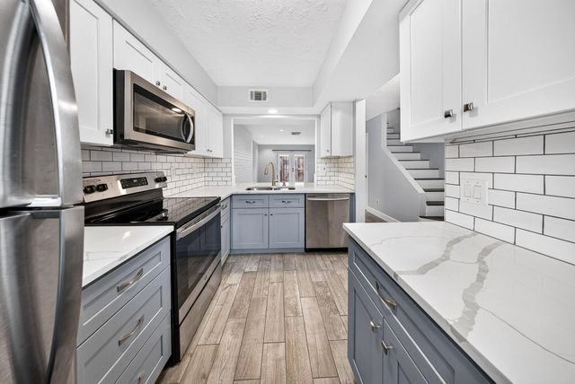 1715 Moritz Drive 15, Houston, TX 77055
