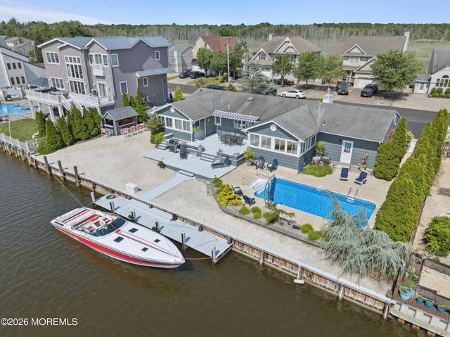 150 Royal Drive, Brick, NJ 08723