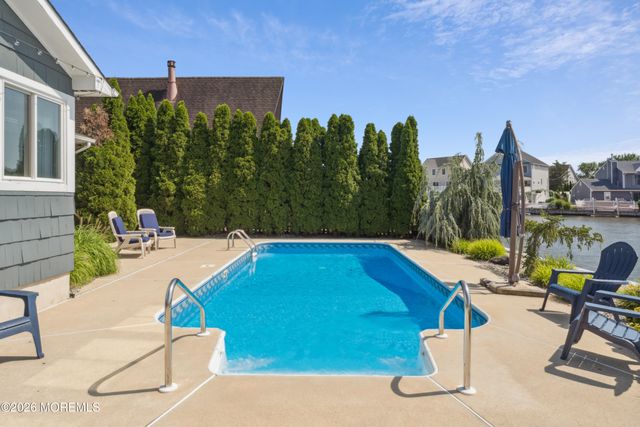 150 Royal Drive, Brick, NJ 08723