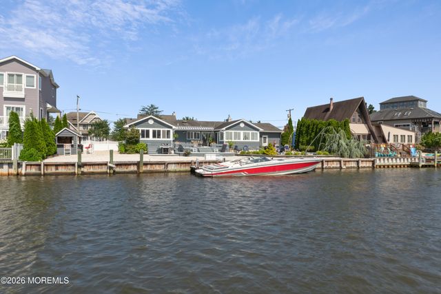 150 Royal Drive, Brick, NJ 08723