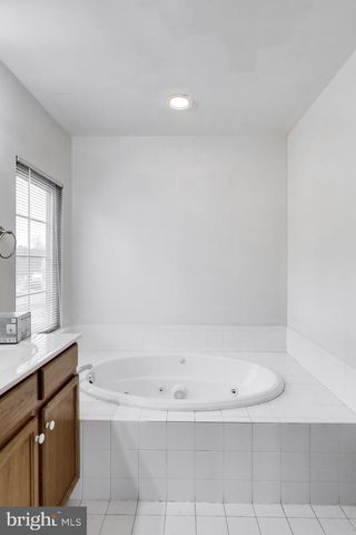 2402 ALMSHOUSE DR, Odenton, MD 21113