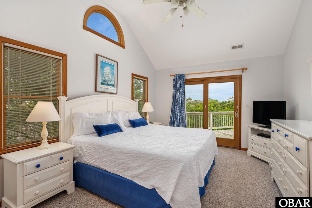 Image 11 of property listing at 987 Whalehead Drive Lot 29, Corolla, NC 27927