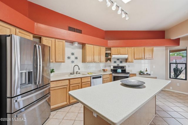 1610 N Debra Sue Place, Tucson, AZ 85715