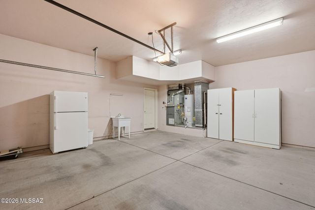 1610 N Debra Sue Place, Tucson, AZ 85715