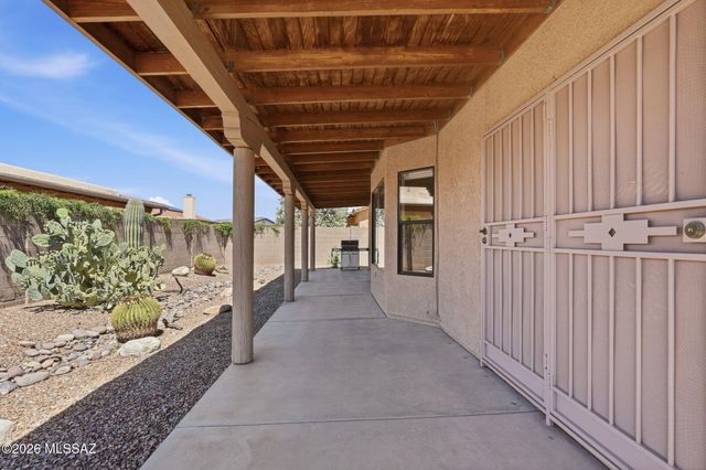 1610 N Debra Sue Place, Tucson, AZ 85715