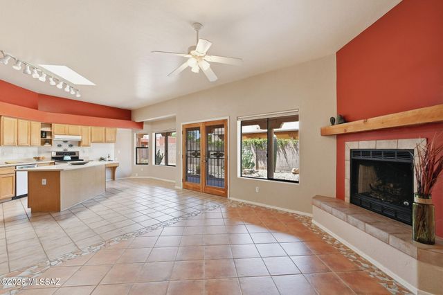 1610 N Debra Sue Place, Tucson, AZ 85715