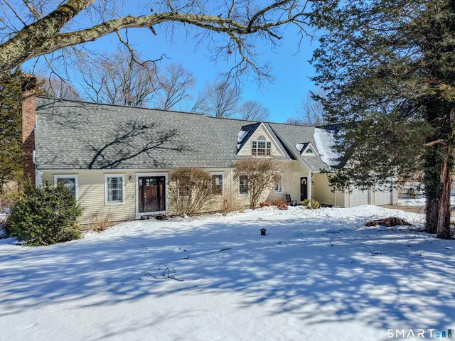 8 Hickory Court, Colchester, CT 06415