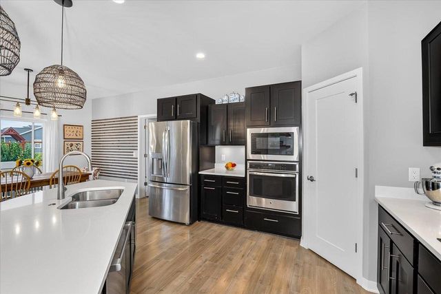 9914 Autumn Breeze Road, Middleton, WI 53562