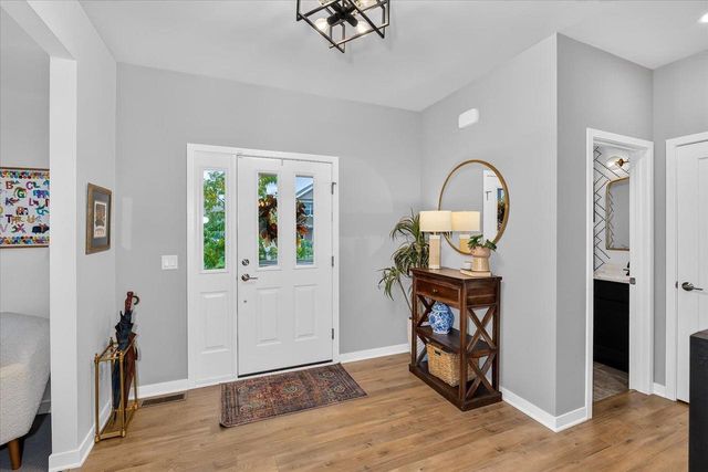 9914 Autumn Breeze Road, Middleton, WI 53562
