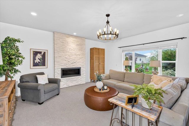 9914 Autumn Breeze Road, Middleton, WI 53562
