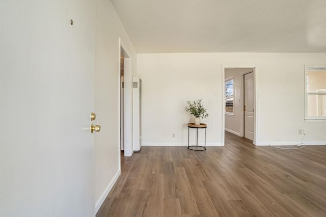 1422 W Flint Way, Fresno, CA 93705