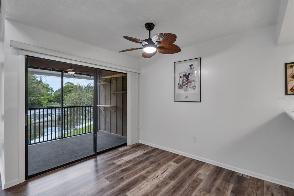 Image 12 of property listing at 5850 PEREGRINE AVE C10, Orlando, FL 32819