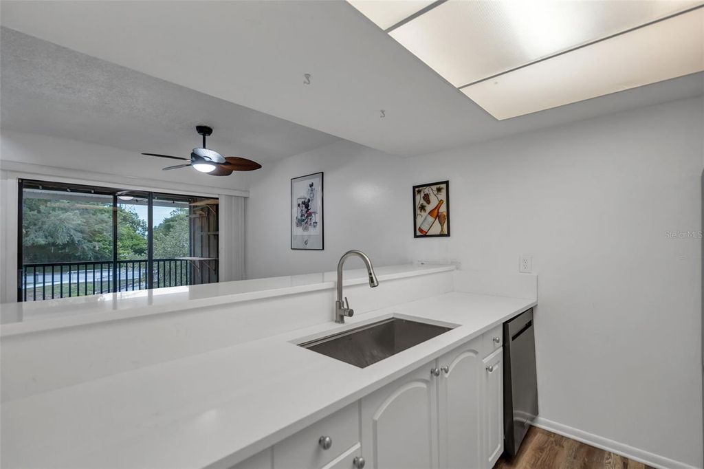 Image 13 of property listing at 5850 PEREGRINE AVE C10, Orlando, FL 32819