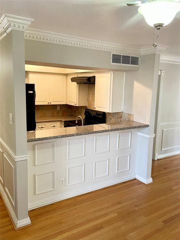 2625 Marilee Lane 2, Houston, TX 77057