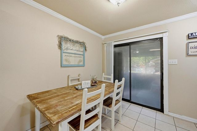 109 N Hickory Avenue, Denison, TX 75020