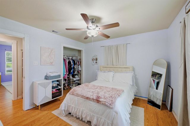 109 N Hickory Avenue, Denison, TX 75020