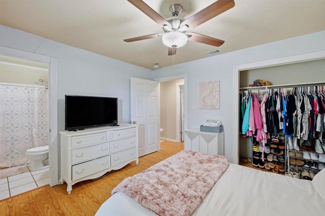 109 N Hickory Avenue, Denison, TX 75020