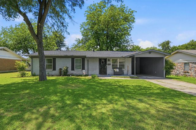 109 N Hickory Avenue, Denison, TX 75020