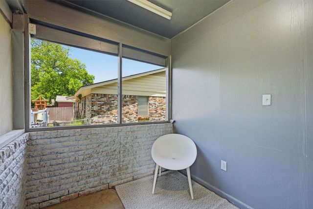 109 N Hickory Avenue, Denison, TX 75020