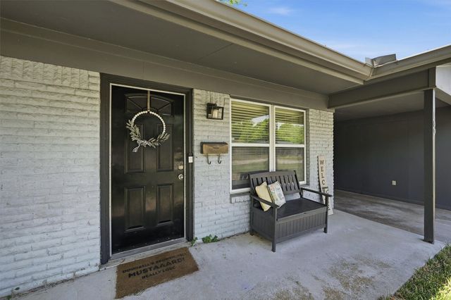 109 N Hickory Avenue, Denison, TX 75020