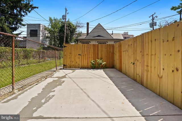 2115 MCCULLOH ST, Baltimore, MD 21217