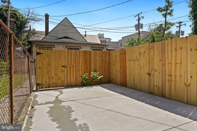 2115 MCCULLOH ST, Baltimore, MD 21217