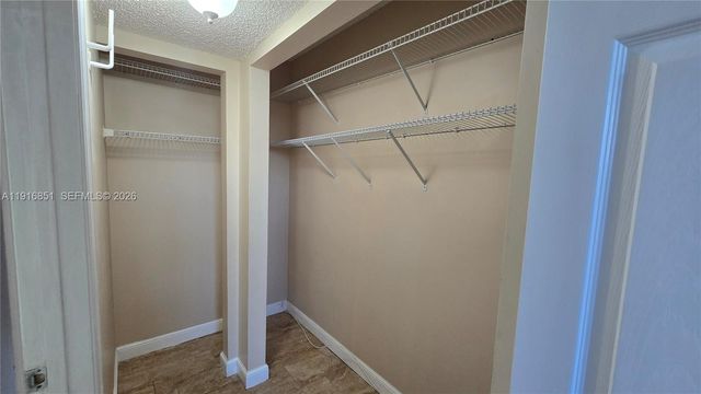 9230 Lagoon Place 310, Davie, FL 33324