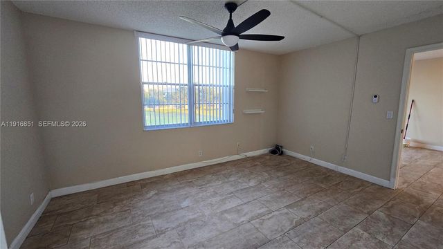 9230 Lagoon Place 310, Davie, FL 33324