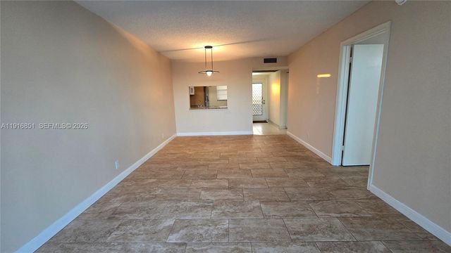 9230 Lagoon Place 310, Davie, FL 33324