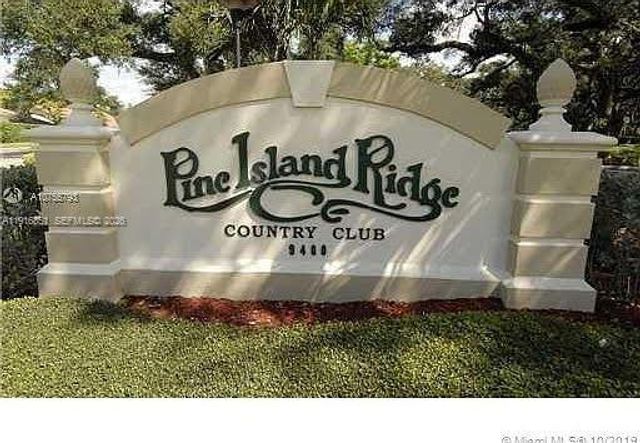 9230 Lagoon Place 310, Davie, FL 33324