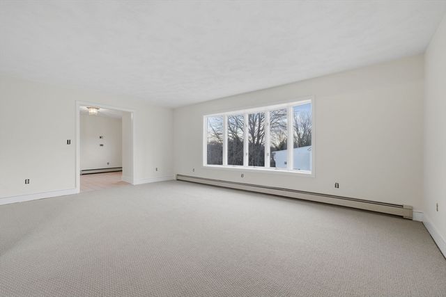 99 Garfield Ave A, Woburn, MA 01801