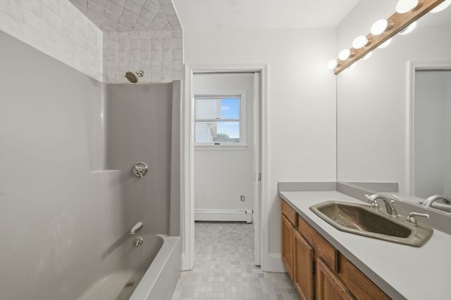 99 Garfield Ave A, Woburn, MA 01801